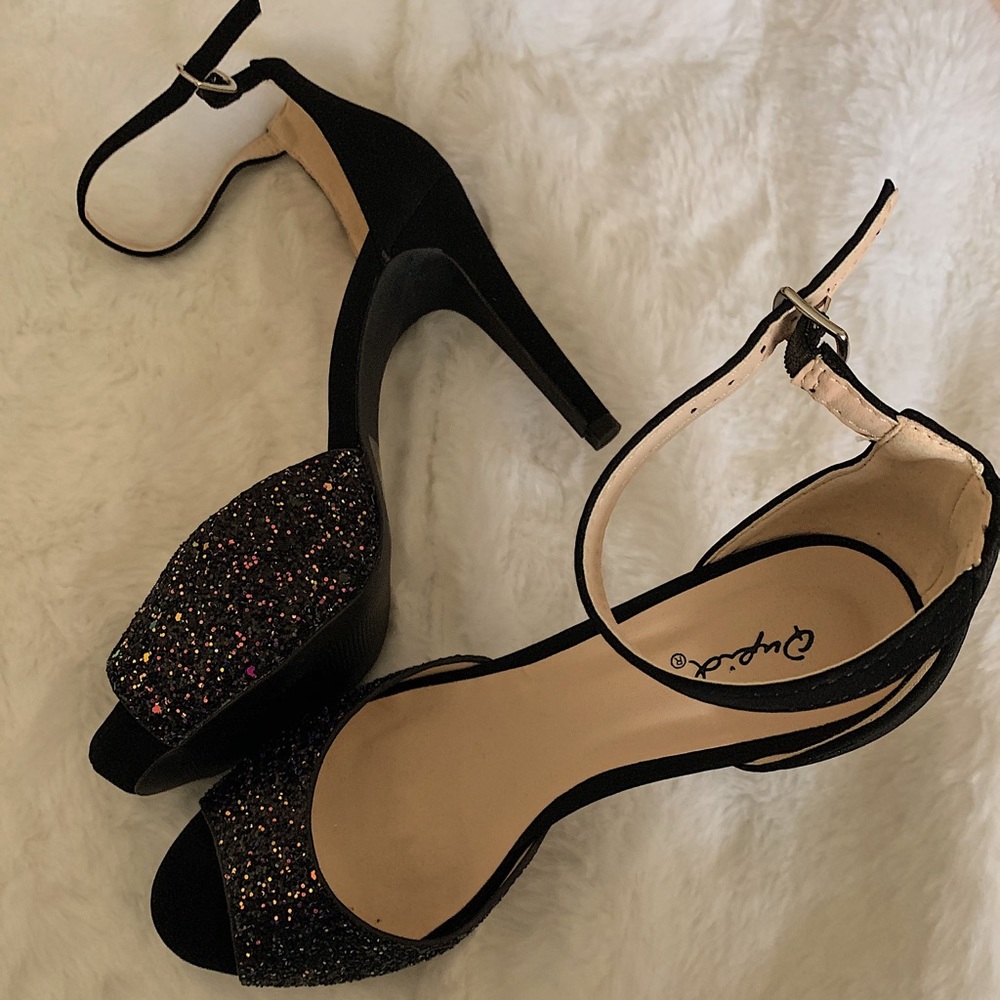 Black Shiny Heels